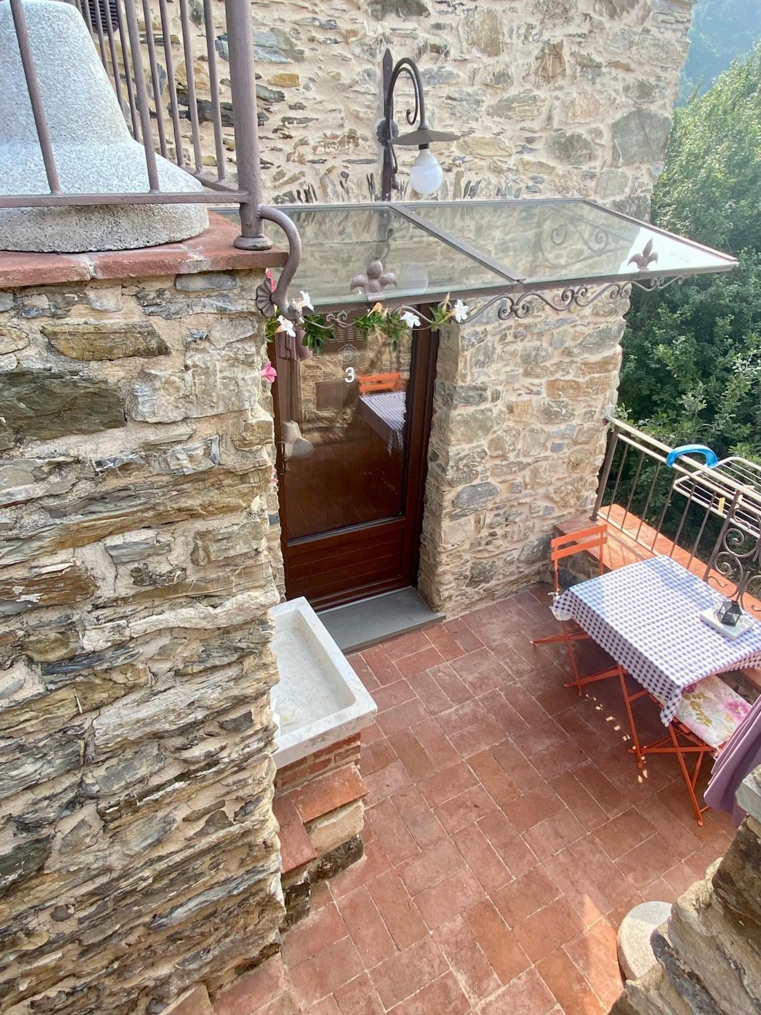 Apartament Casa Dell'Angelo Castelnuovo Magra Zewnętrze zdjęcie